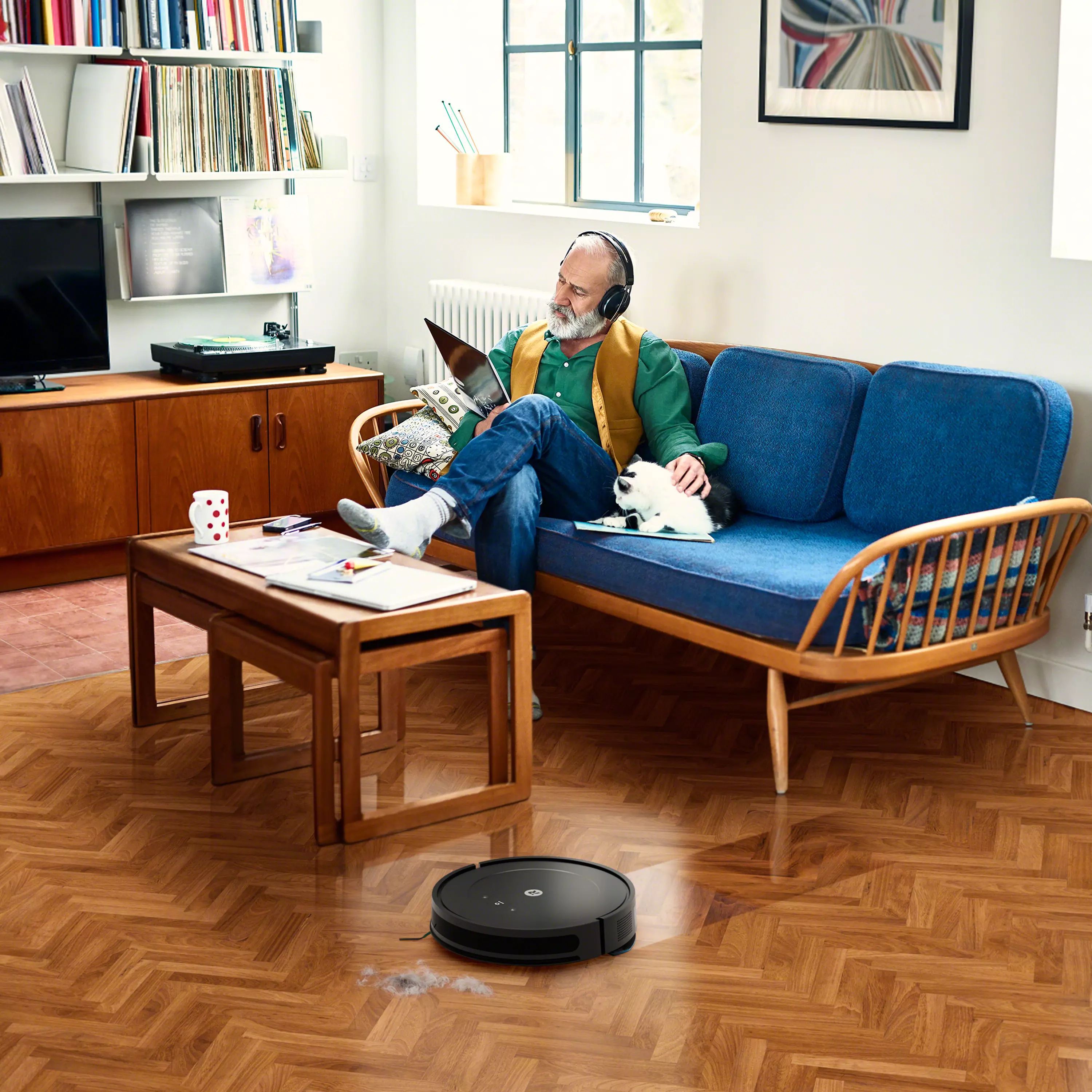 ルンバ　iRobot Roomba Combo Essential iRobot Roomba Combo Essential 13 in. Robotic Vacuum with